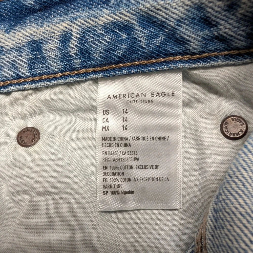 American Eagle 90s Boyfriend Shorts Ripped‎ Thrashed Distressed Denim Womens 14
